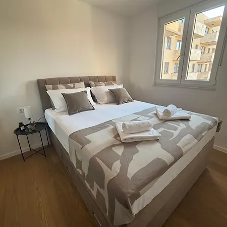 Lusso Di Luxe Suits Apartament